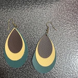 Leather earrings.